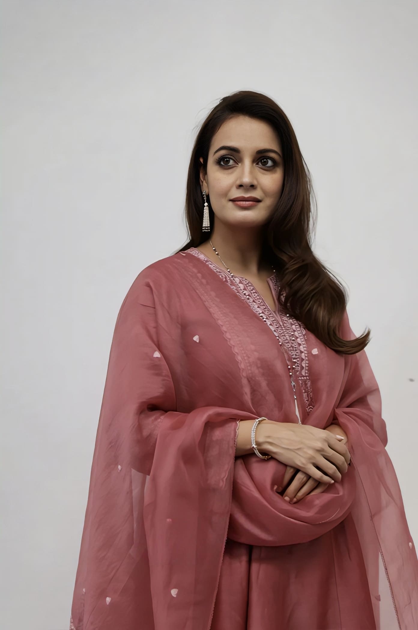 Dia Mirza in Custom Gulbaag Abhra Kurta Set – Pink Handwoven Chanderi Aari Embroidered Designer Kurta Set