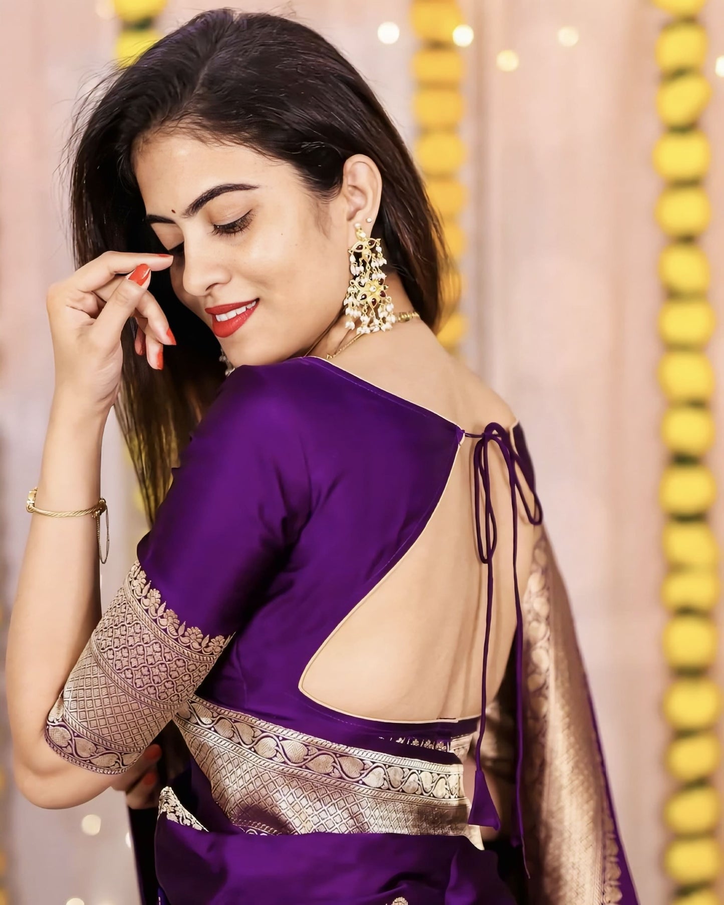 Splendorous Purple Soft Banarasi Silk Saree with Jacquard Weave & Blouse Piece