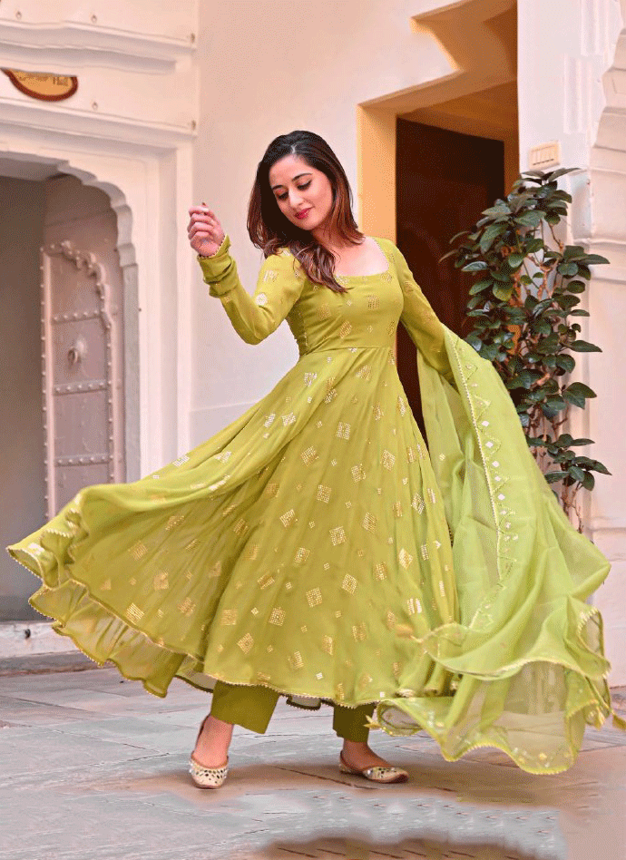 Women Silk Gown for Festive Women Silk Gown for Festive