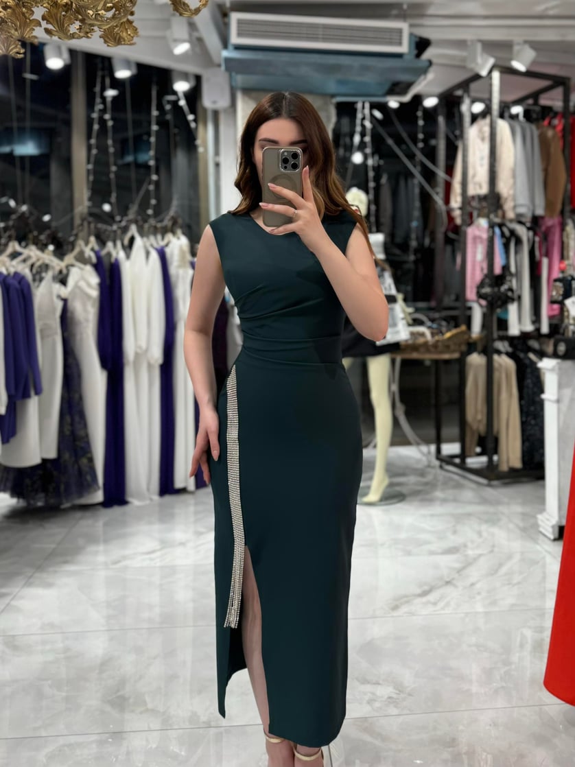 Neliya Emerald Green Front Slit Evening Dress