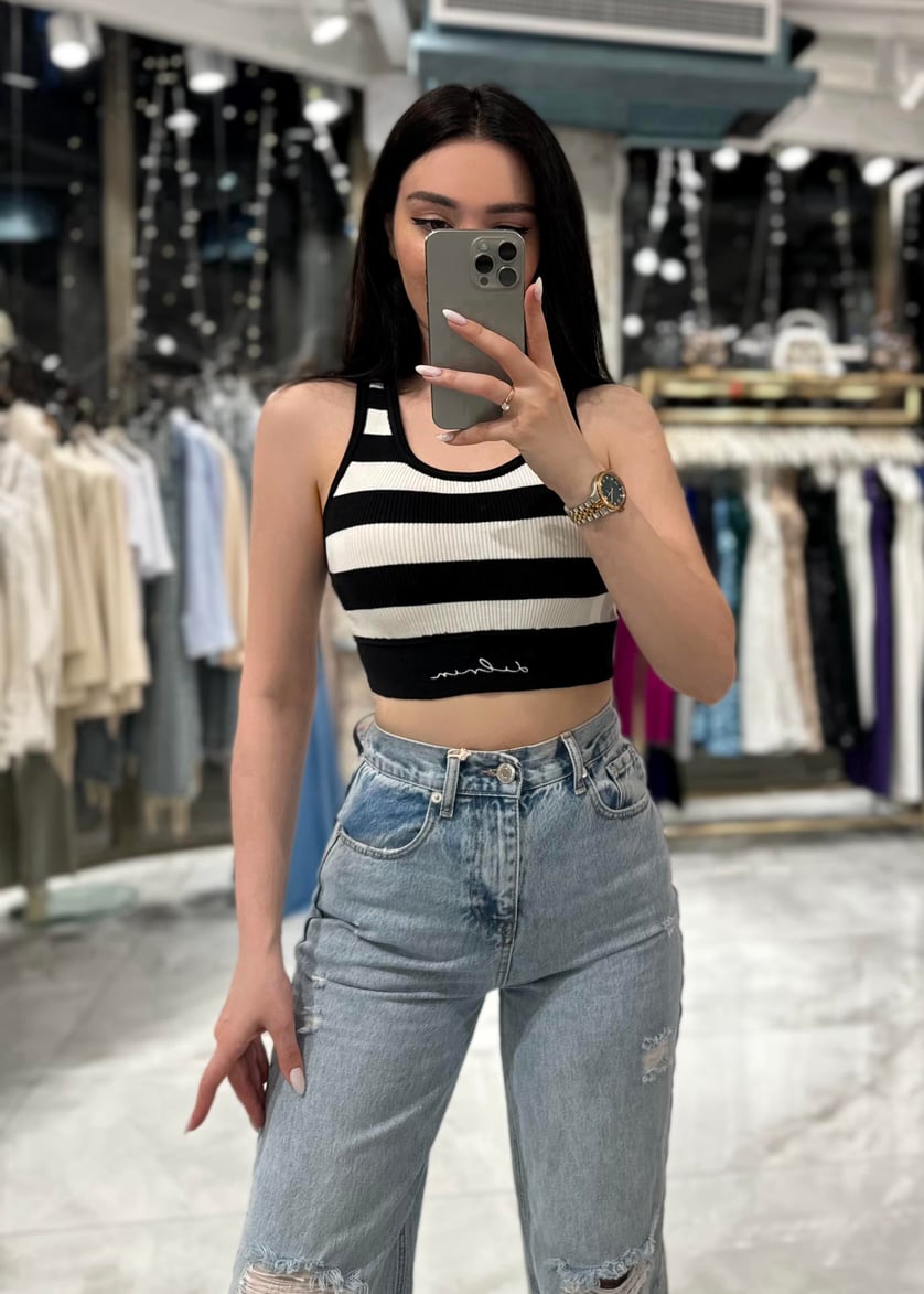 Mais Black and White Thick Striped Crop