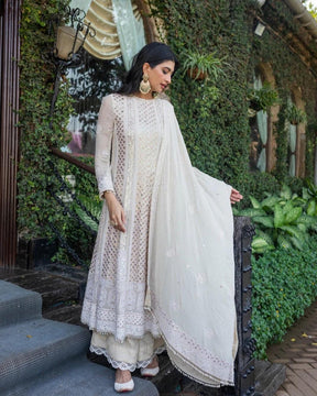 Hanna Khan Ivory Chikankari Suit Set | Elegant and Timeless Ethnic Ensemble