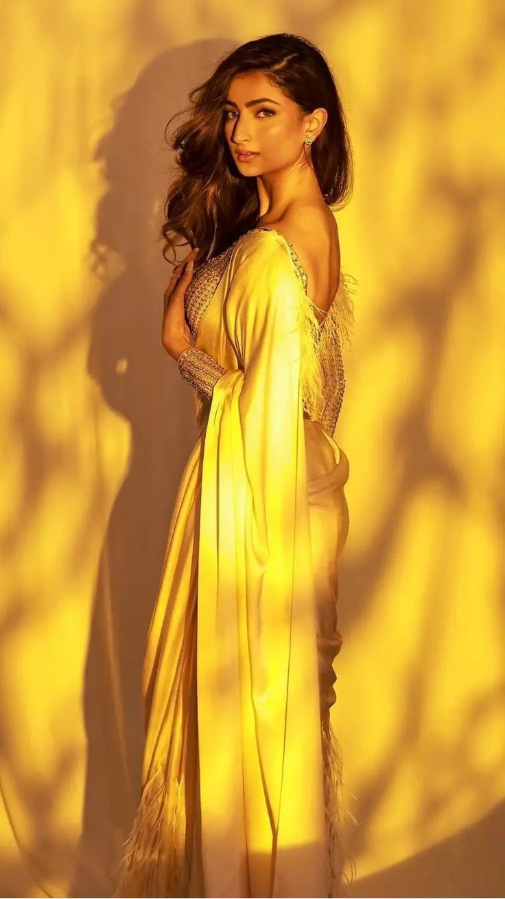 Palak Tiwari - Yellow Georgette Embroidered Mirror Scoop Pre-Draped Saree Set