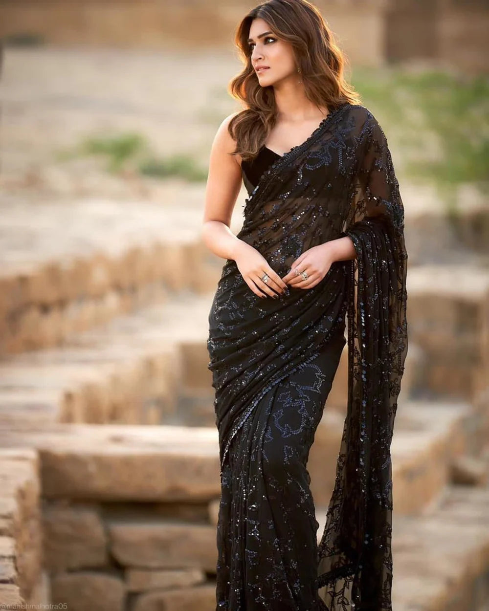 Kriti Sanon Stuns in a Black Sequins Georgette Saree