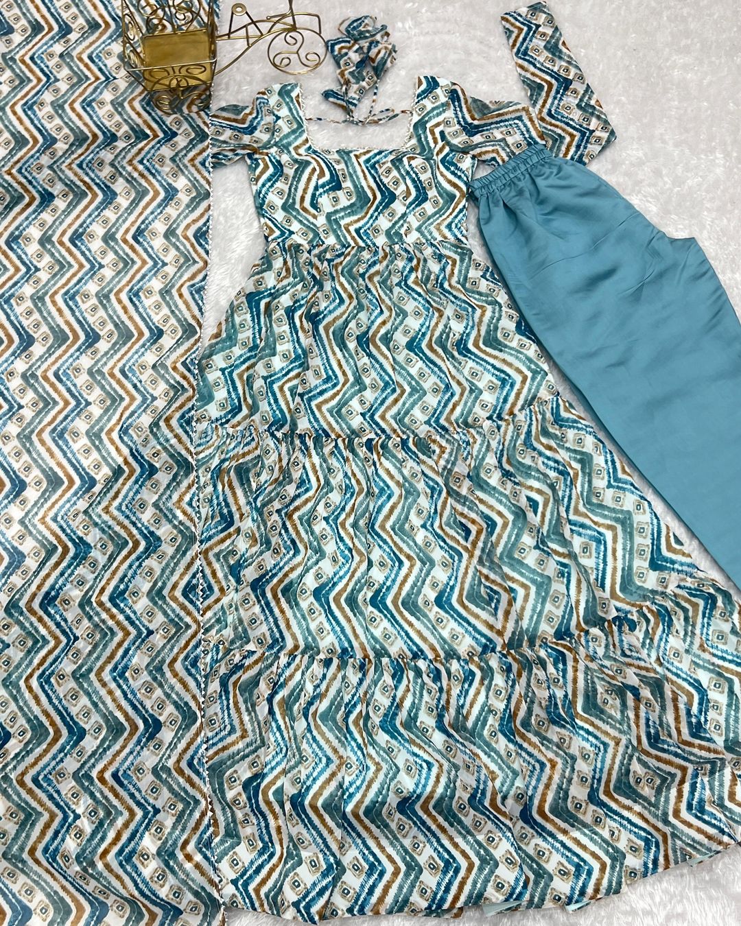 Graceful Elegance: Ameyaa Off-White Georgette Anarkali Suit Set Design