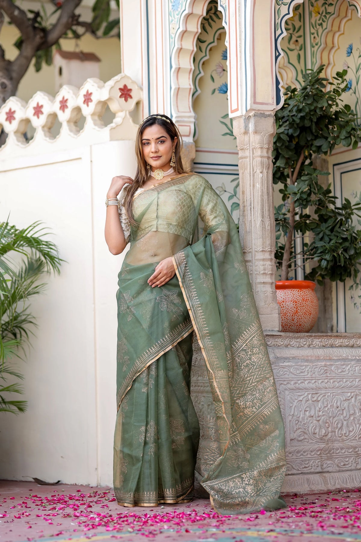 Golden Veil Handprinted Organza Saree