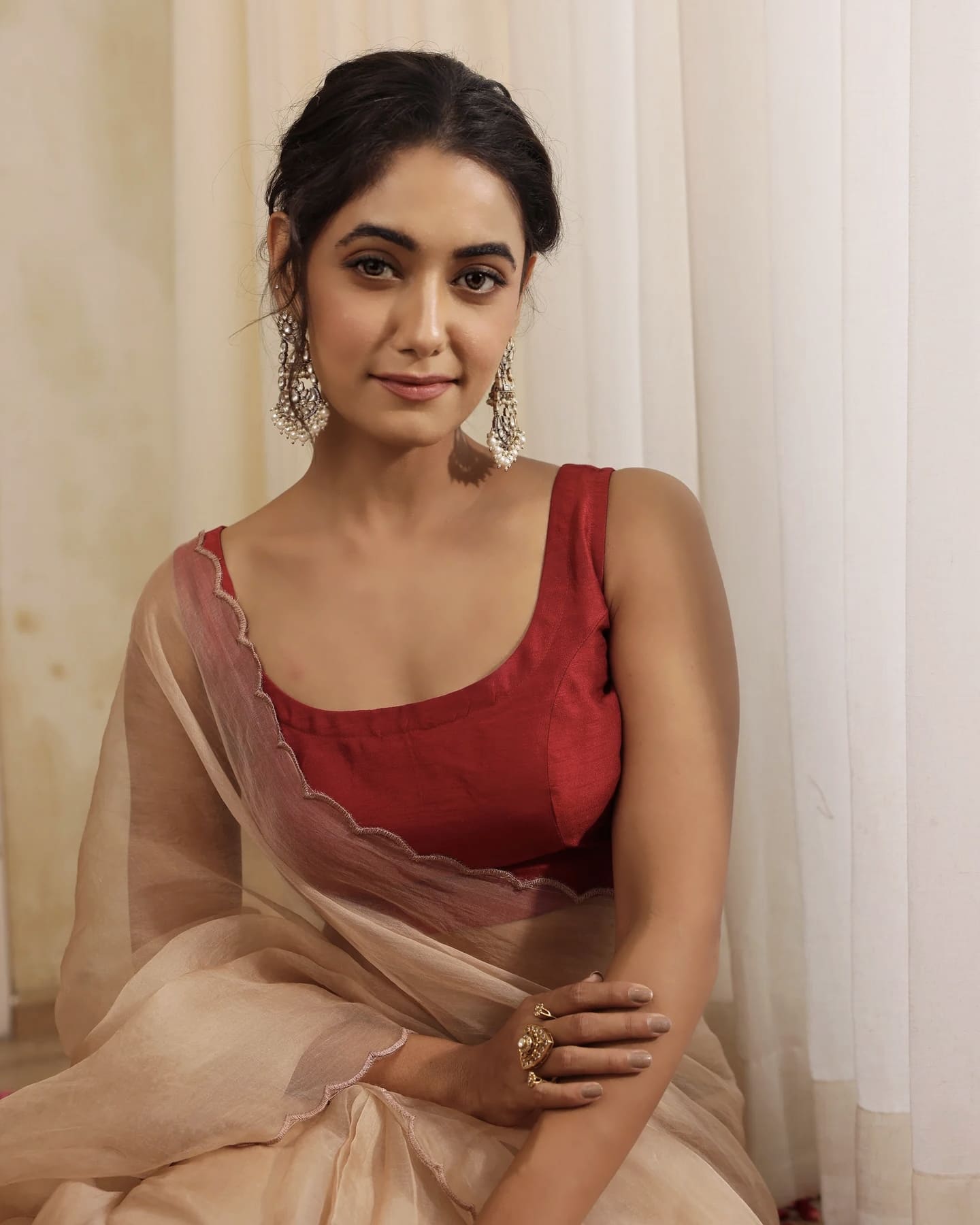 Wine Red Princess Cut Sleeveless Blouse with Elegant Scoop Neck