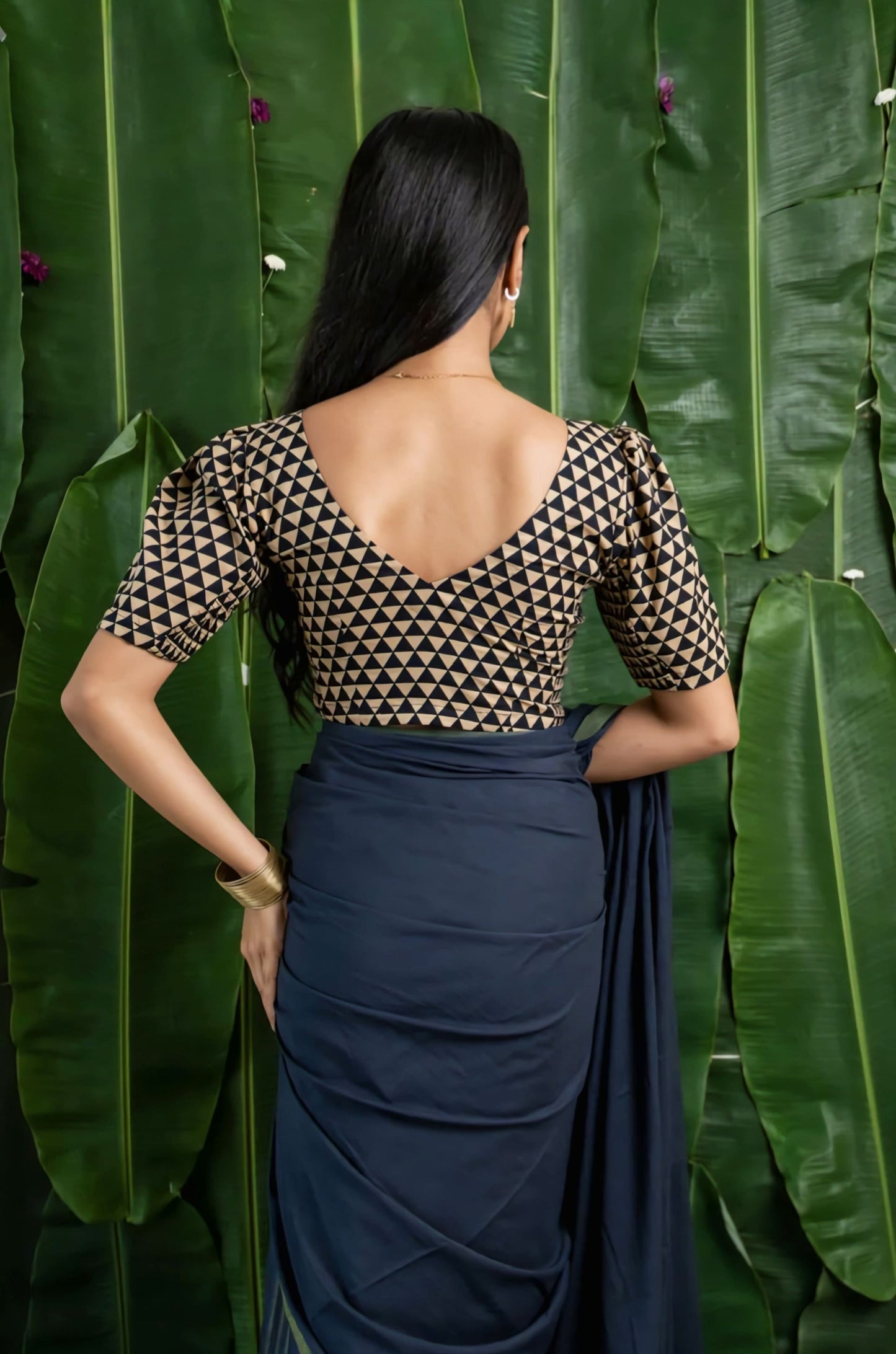 Geometric Print Fancy Blouse Design in Black & Beige – V Neck Elbow Sleeve Saree Blouse