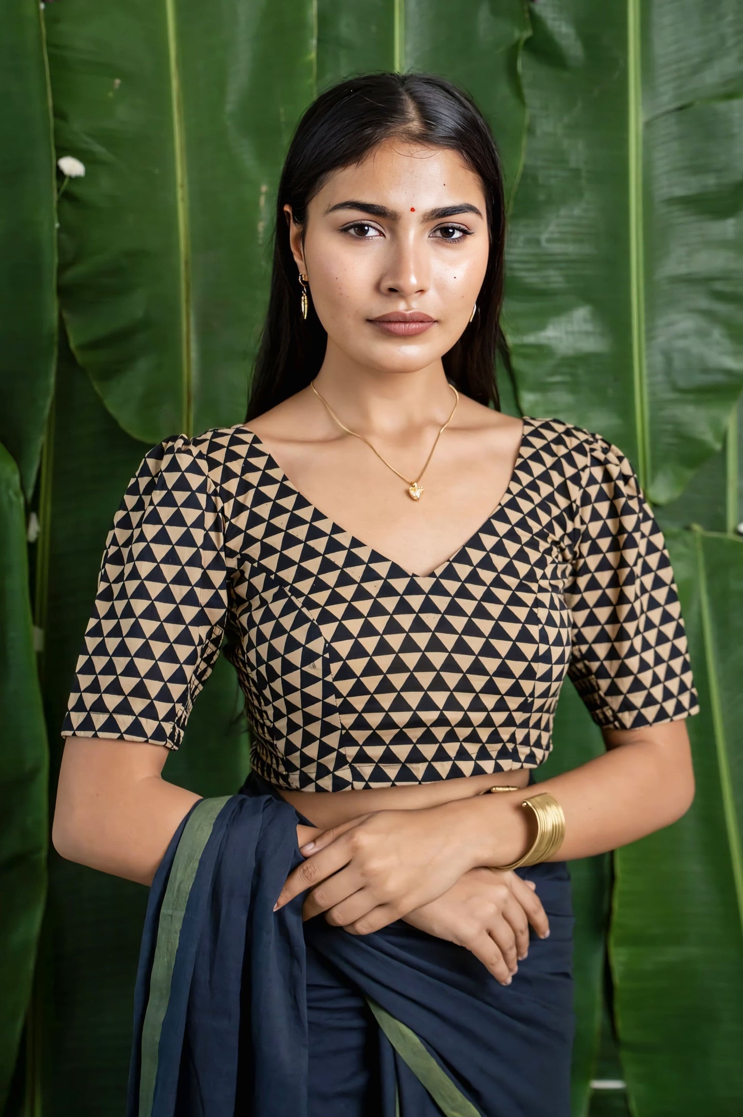 Geometric Print Fancy Blouse Design in Black & Beige – V Neck Elbow Sleeve Saree Blouse