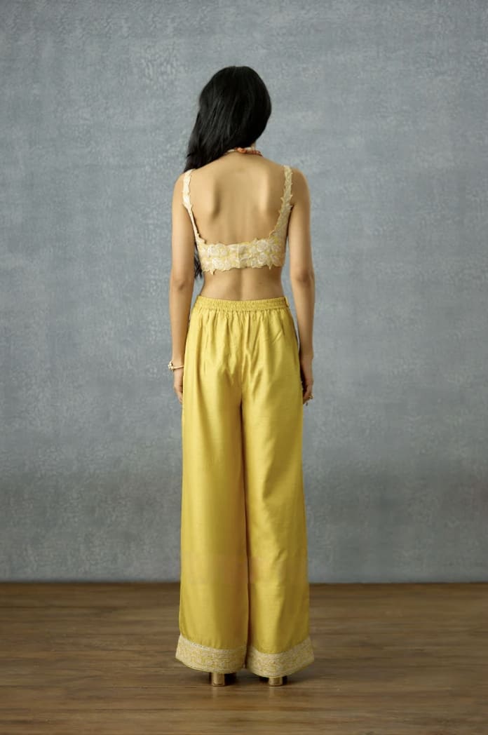 Elegant Yellow Floral Embroidered Saree Blouse with Scalloped Hem