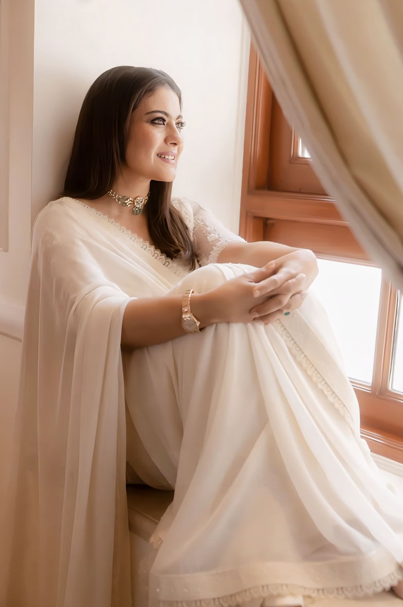 Kajol Inspired Ivory Hand-Embroidered Georgette Saree Set | Maahe Lasika Designer Outfit