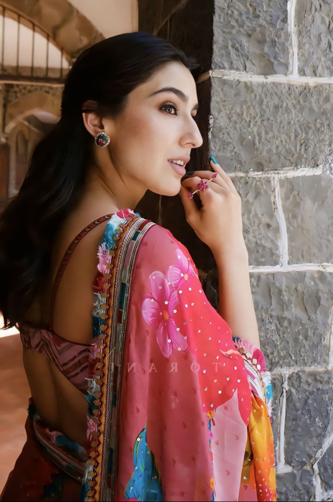 Sara Ali Khan Inspired Pink Multicolour Organza Saree Set with Sequin Work | Dil Rang Nalini Designer Outfit