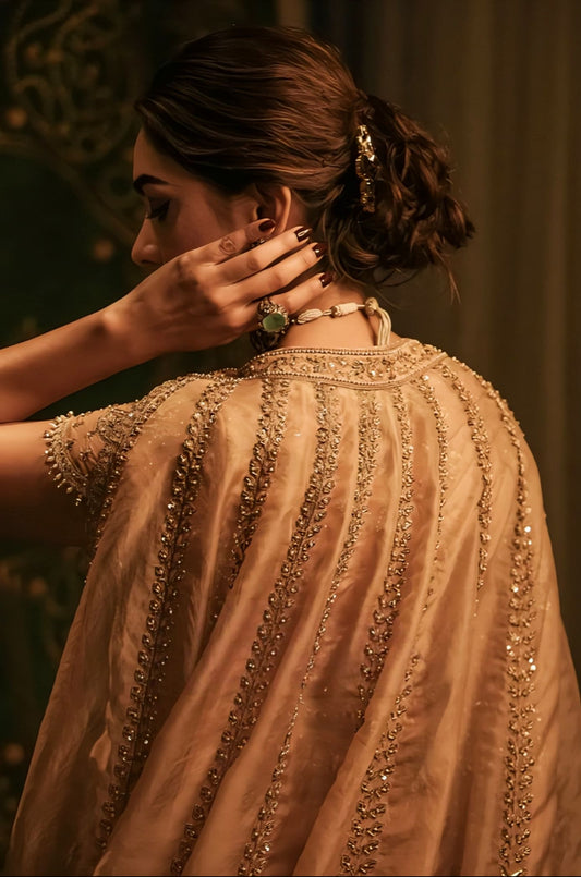 Mrunal Thakur in Kasoori Dilruba Saree Set – Beige & Golden Hand Embroidered Designer Saree with Organza Cape