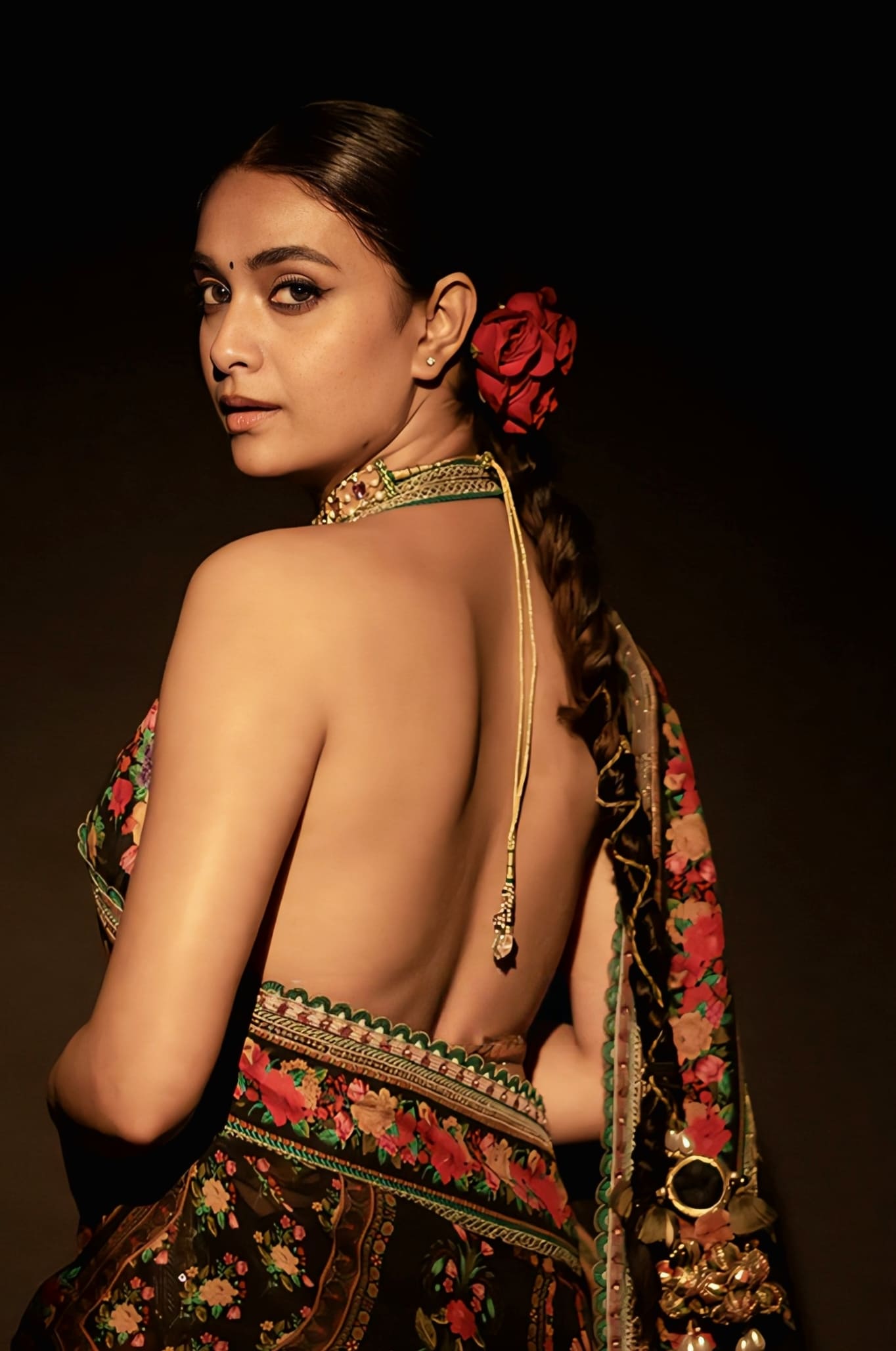 Keerthy Suresh in Dil Shaad Cyra Saree Set – Black Muslin Silk Digital Print & Embroidered Designer Saree
