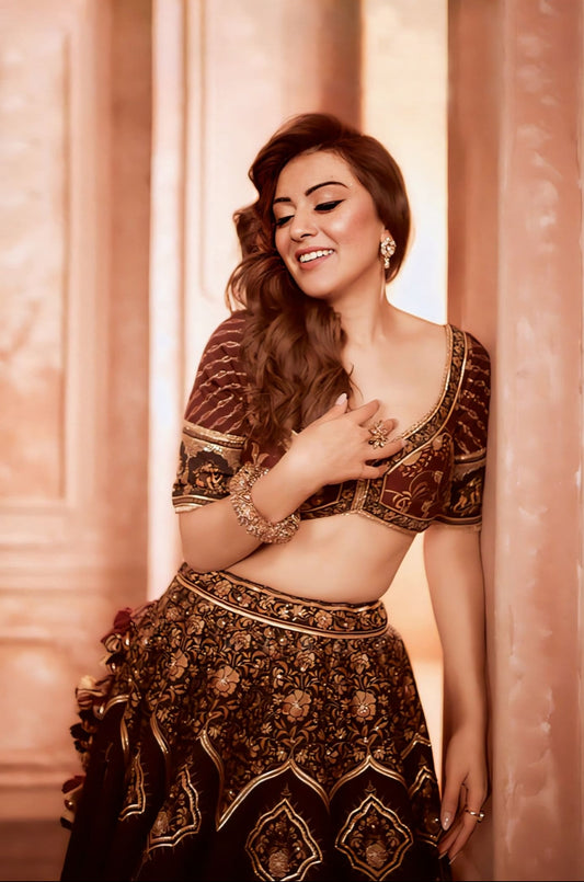 Hansika in Gulghast Mahnaz Lehenga Set – Black & Red Raw Silk Bhagalpuri Digital Print Designer Lehenga
