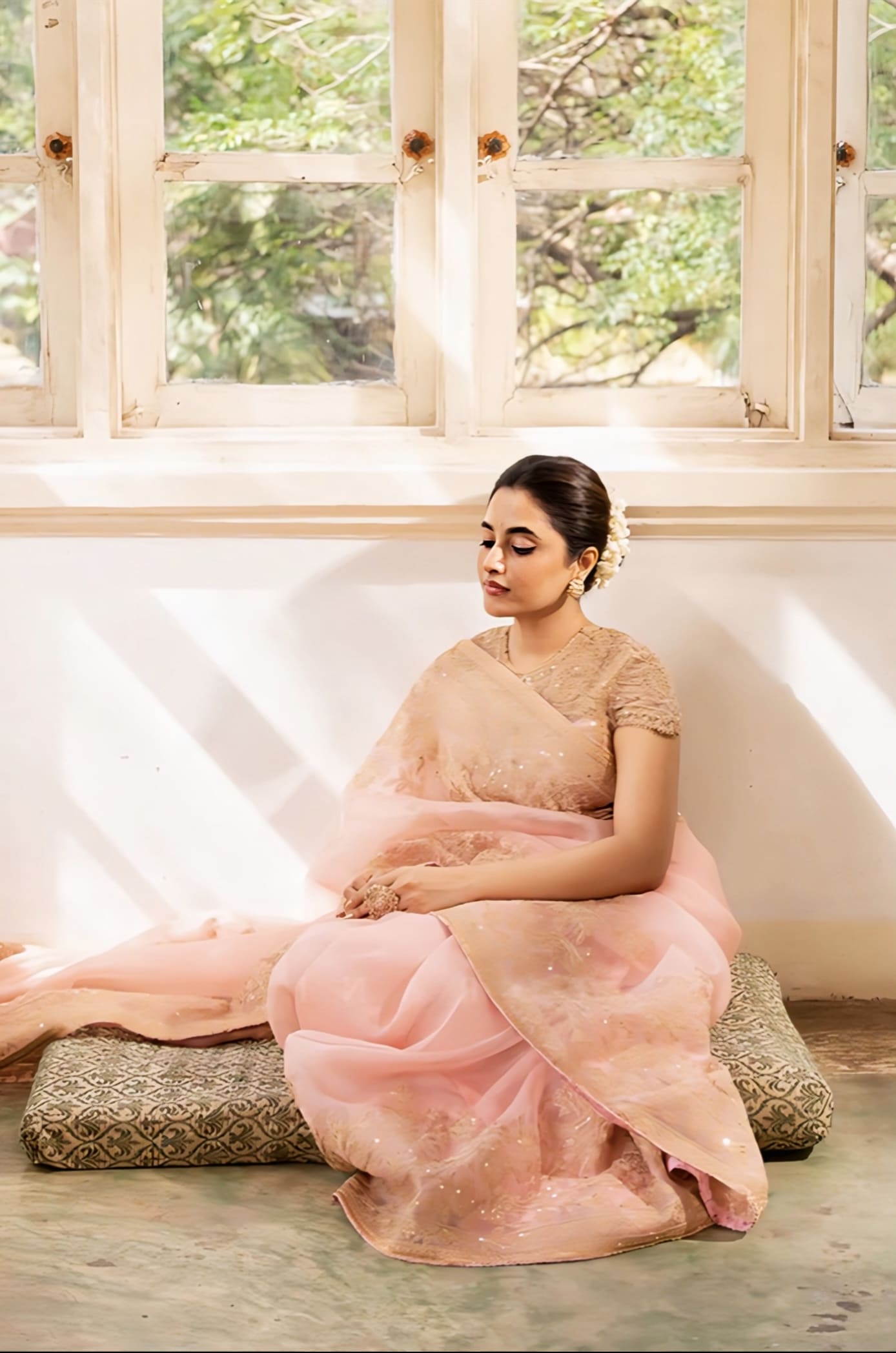 Priyanka Mohan in Gul-Mohar Yashoda Saree Set – Pink Silk Organza & Handwoven Chanderi Embroidered Designer Saree