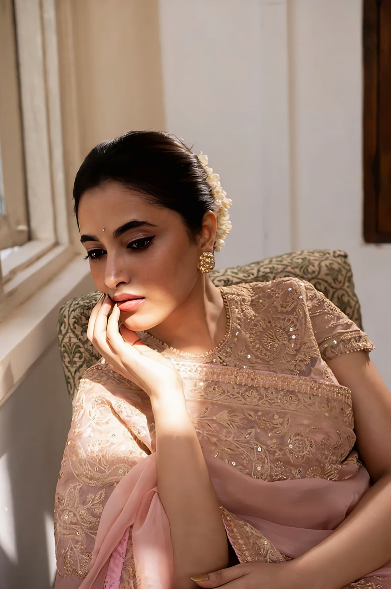 Priyanka Mohan in Gul-Mohar Yashoda Saree Set – Pink Silk Organza & Handwoven Chanderi Embroidered Designer Saree