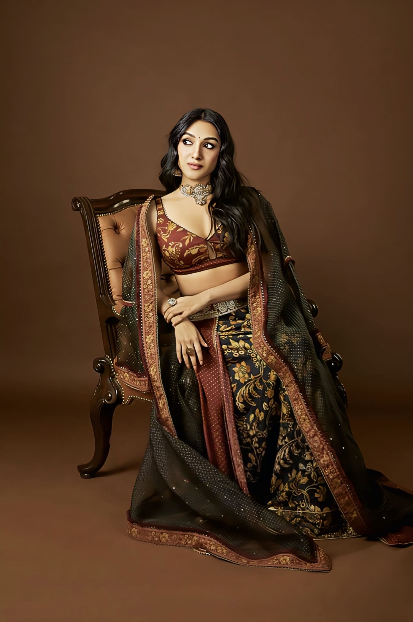 Tanisha Santoshi in Gulghast Fatima Farhat Cape Set – Black & Red Organza Bhagalpuri Digital Print Designer Sharara Set