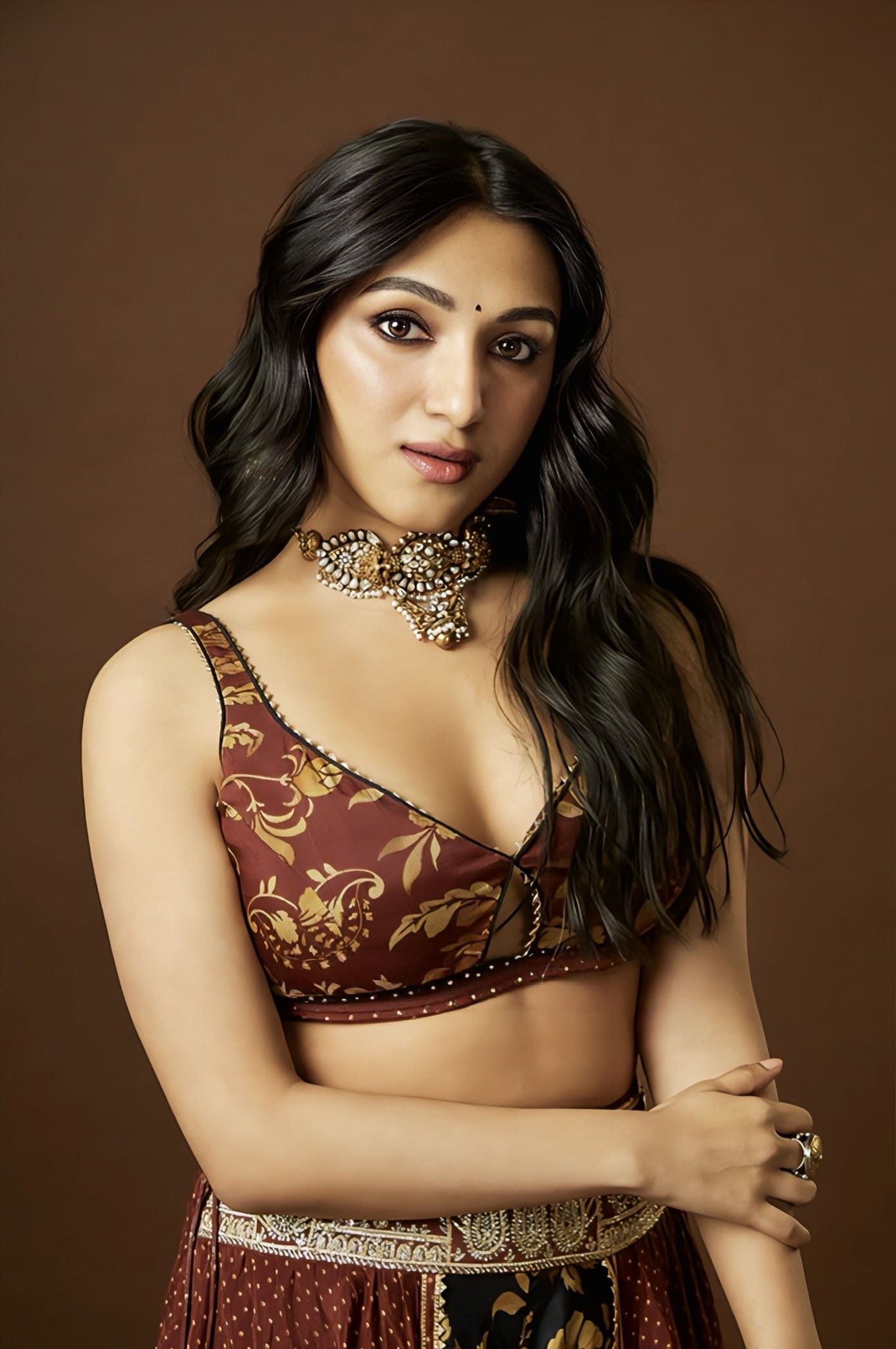 Tanisha Santoshi in Gulghast Fatima Farhat Cape Set – Black & Red Organza Bhagalpuri Digital Print Designer Sharara Set