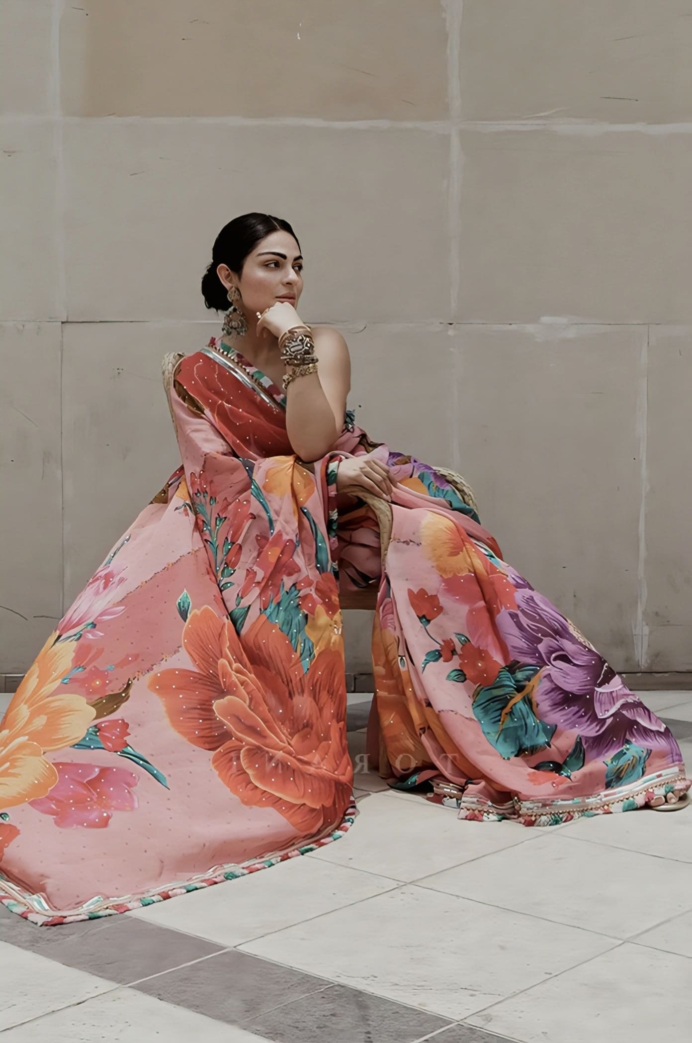 Neeru Bajwa in Dil Rang Nalini Saree Set – Pink & Multicolour Organza Digital Print & Embroidered Designer Saree