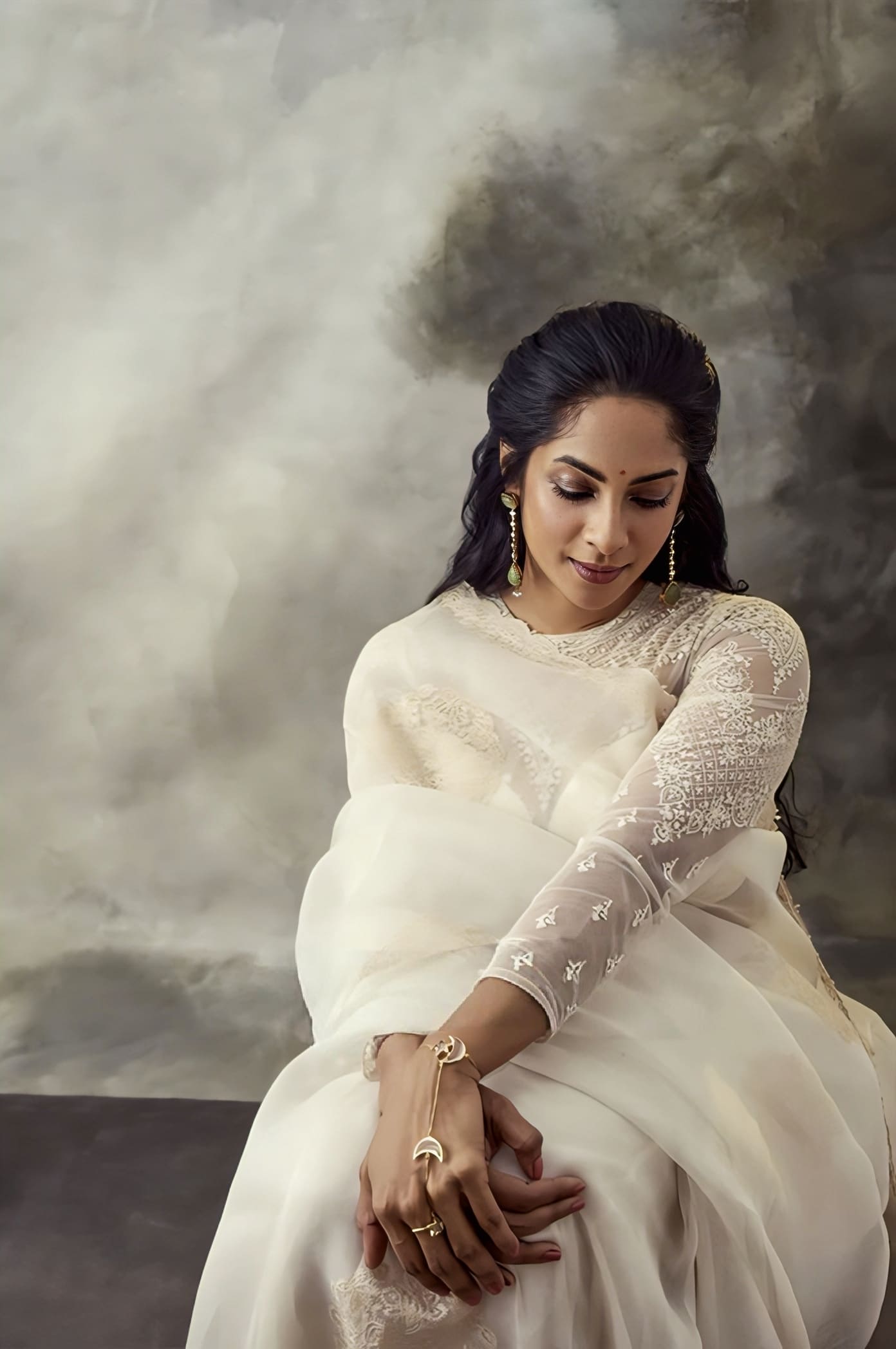 Sriya Reddy in Swetah Aadira Rubani Saree Set – White Organza Embroidered Designer Saree