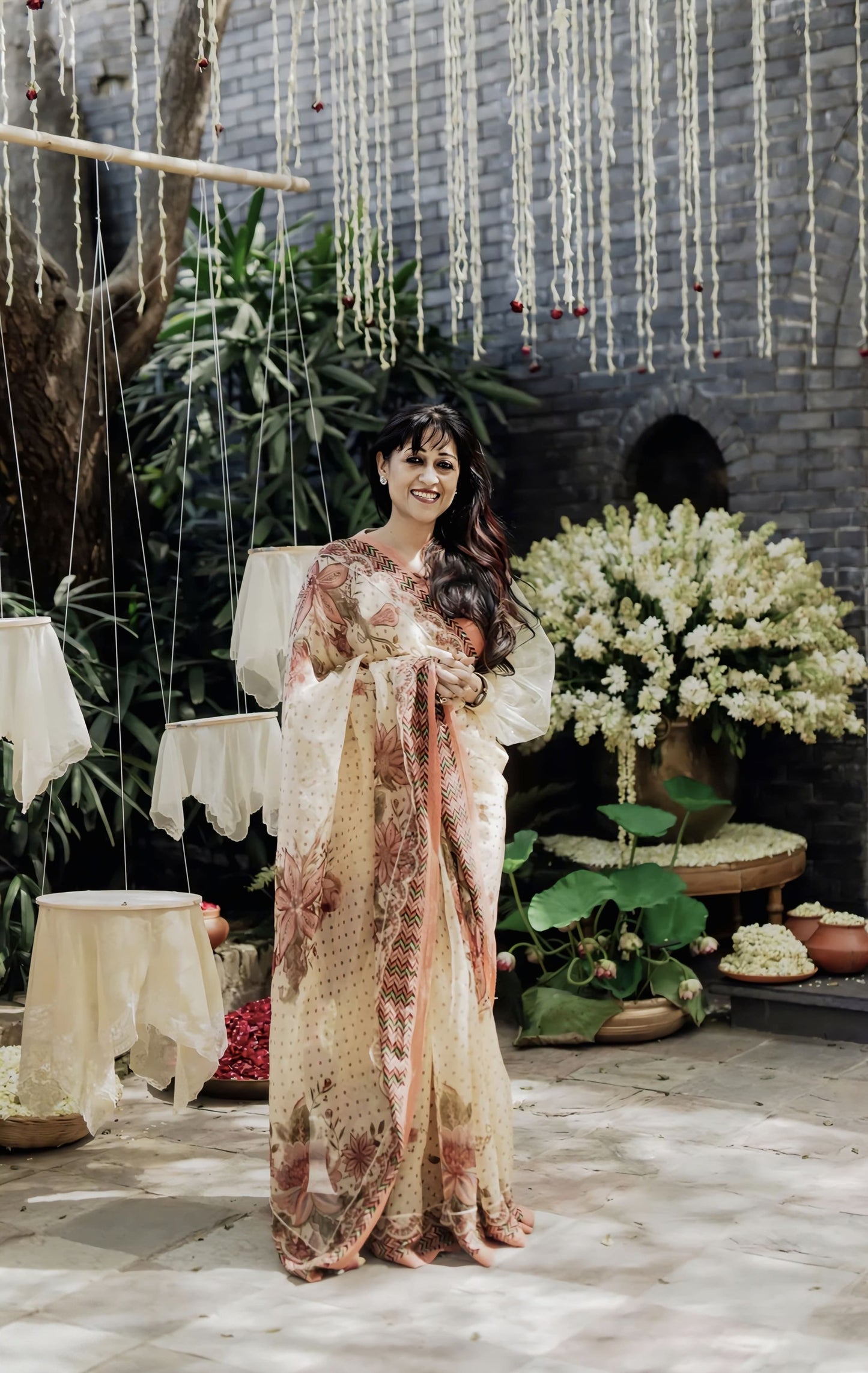 Nisha Narayanan in Kasturi Leila Taahira Saree Set – Beige Silk Organza Digital Print Designer Saree