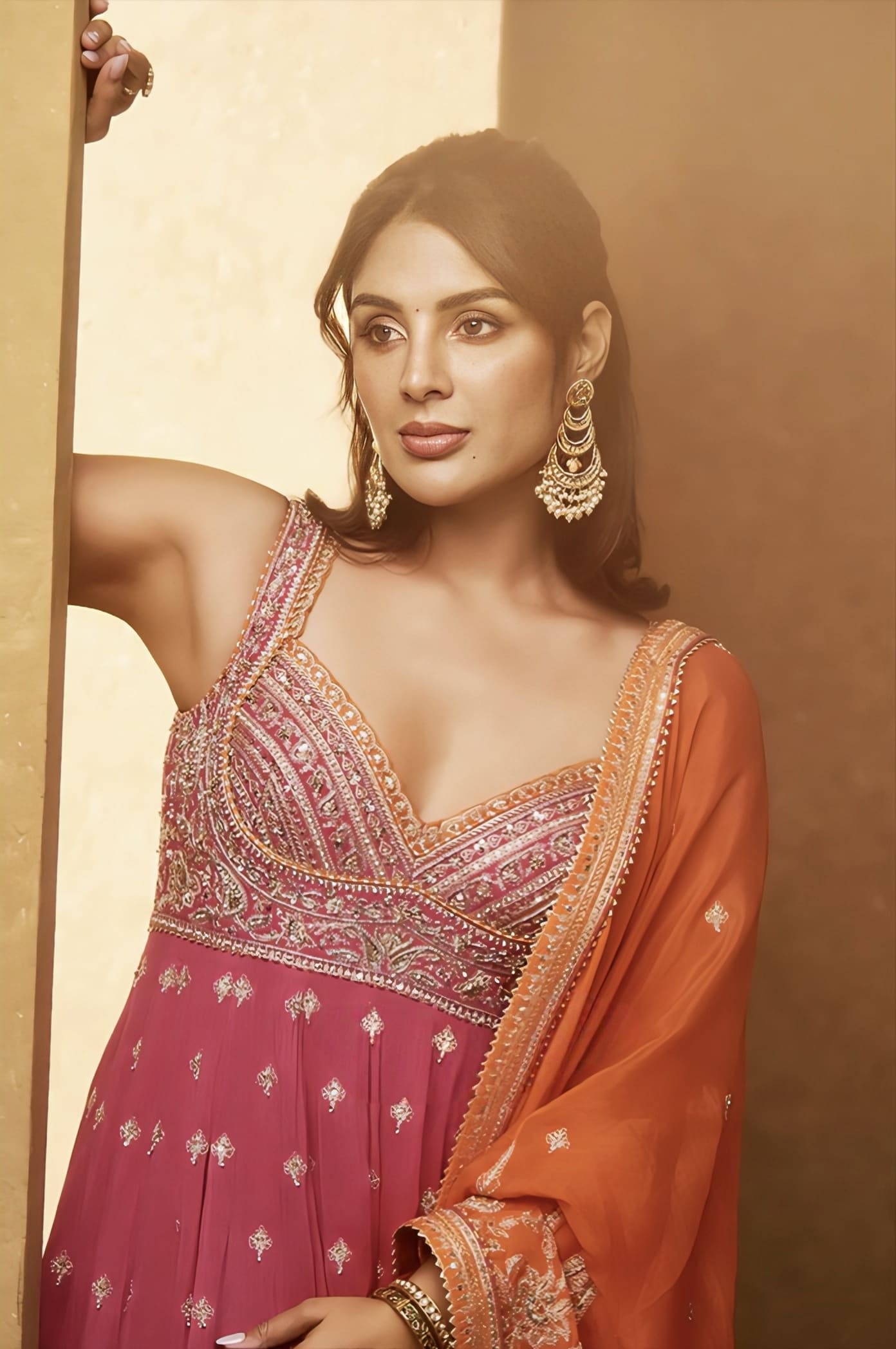 Samyuktha in Padma Zohra Anarkali Set – Pink & Orange Muslin Silk Embroidered Designer Anarkali