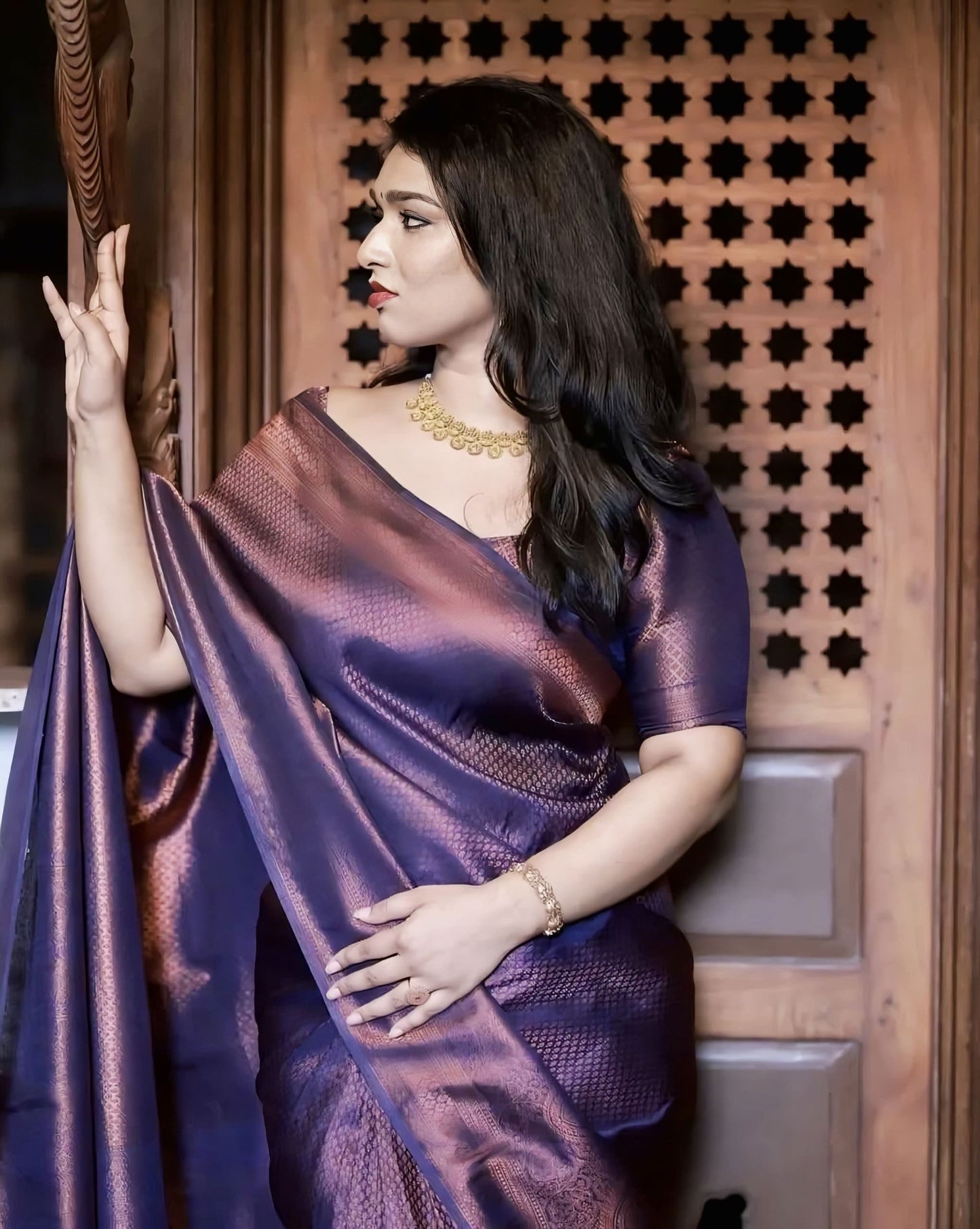 Navy Blue Soft Silk Saree with Jacquard Weave & Matching Blouse Piece