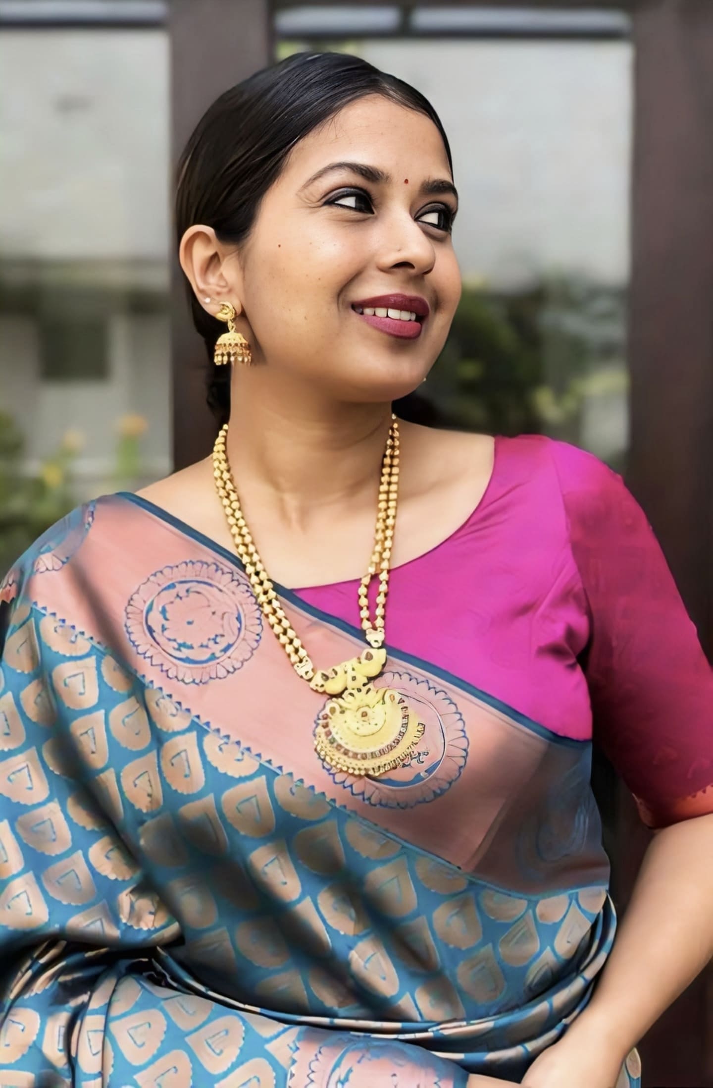 Rama Green Soft Banarasi Silk Saree with Jacquard Weave & Contrast Dark Pink Blouse Piece