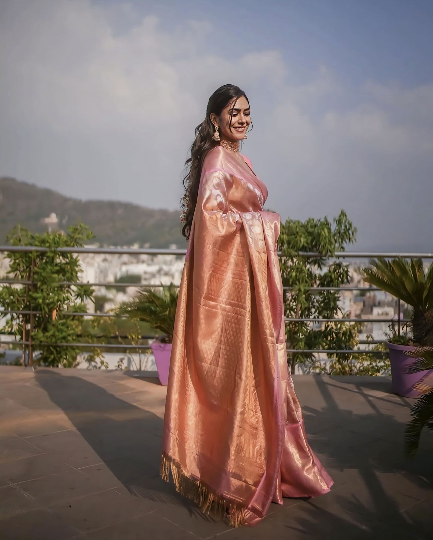 Pink Soft Banarasi Silk Saree with Jacquard Weave & Matching Blouse Piece