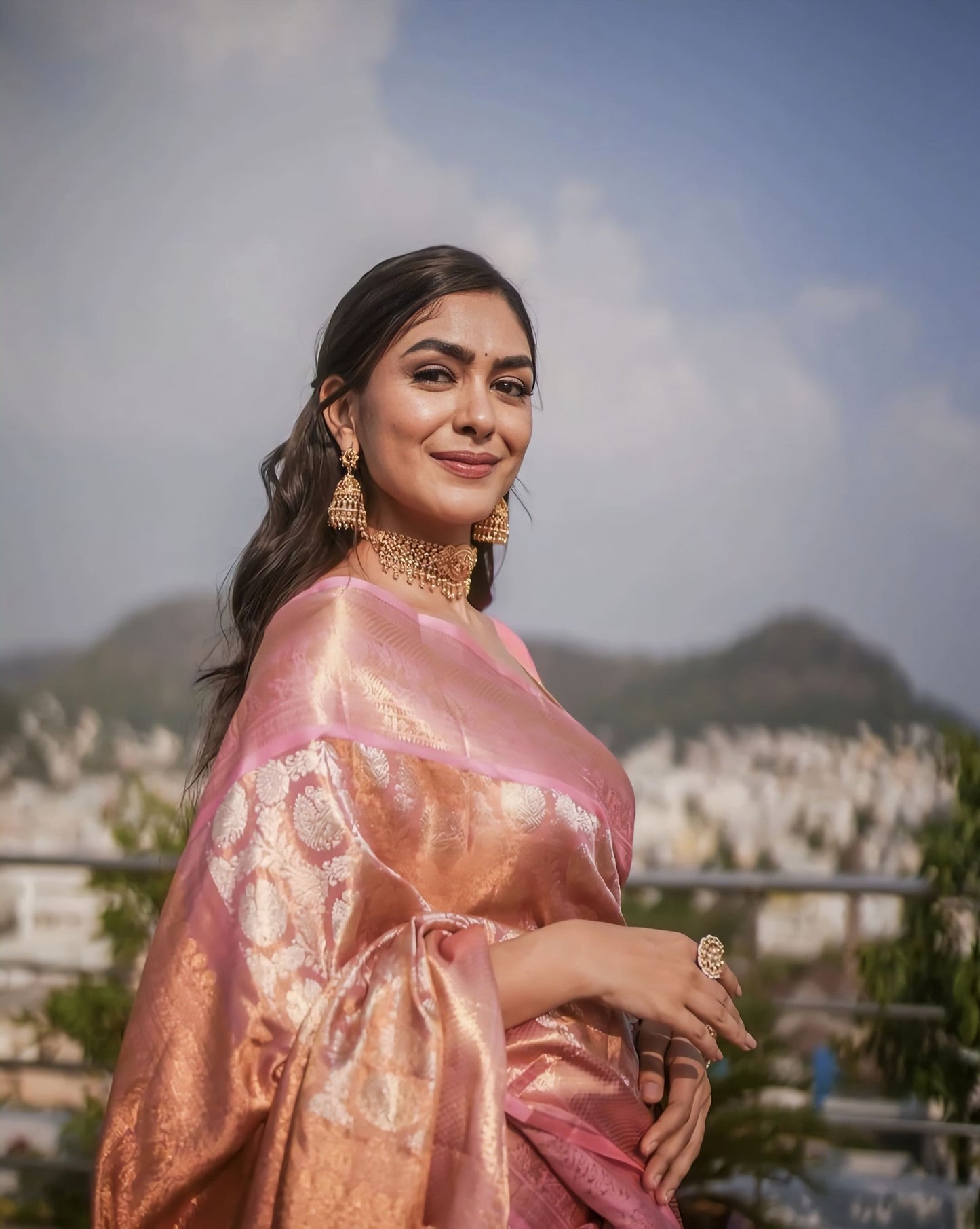 Pink Soft Banarasi Silk Saree with Jacquard Weave & Matching Blouse Piece