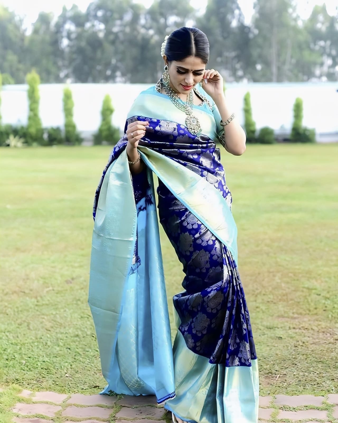 Blue Soft Banarasi Silk Saree with Jacquard Weave & Contrast Firozi (Turquoise) Blouse Piece