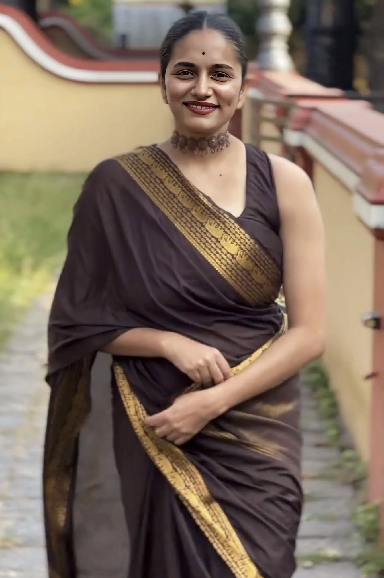 Brown Banarasi Silk Saree with Pure Zari Weaving & Matching Blouse Piece