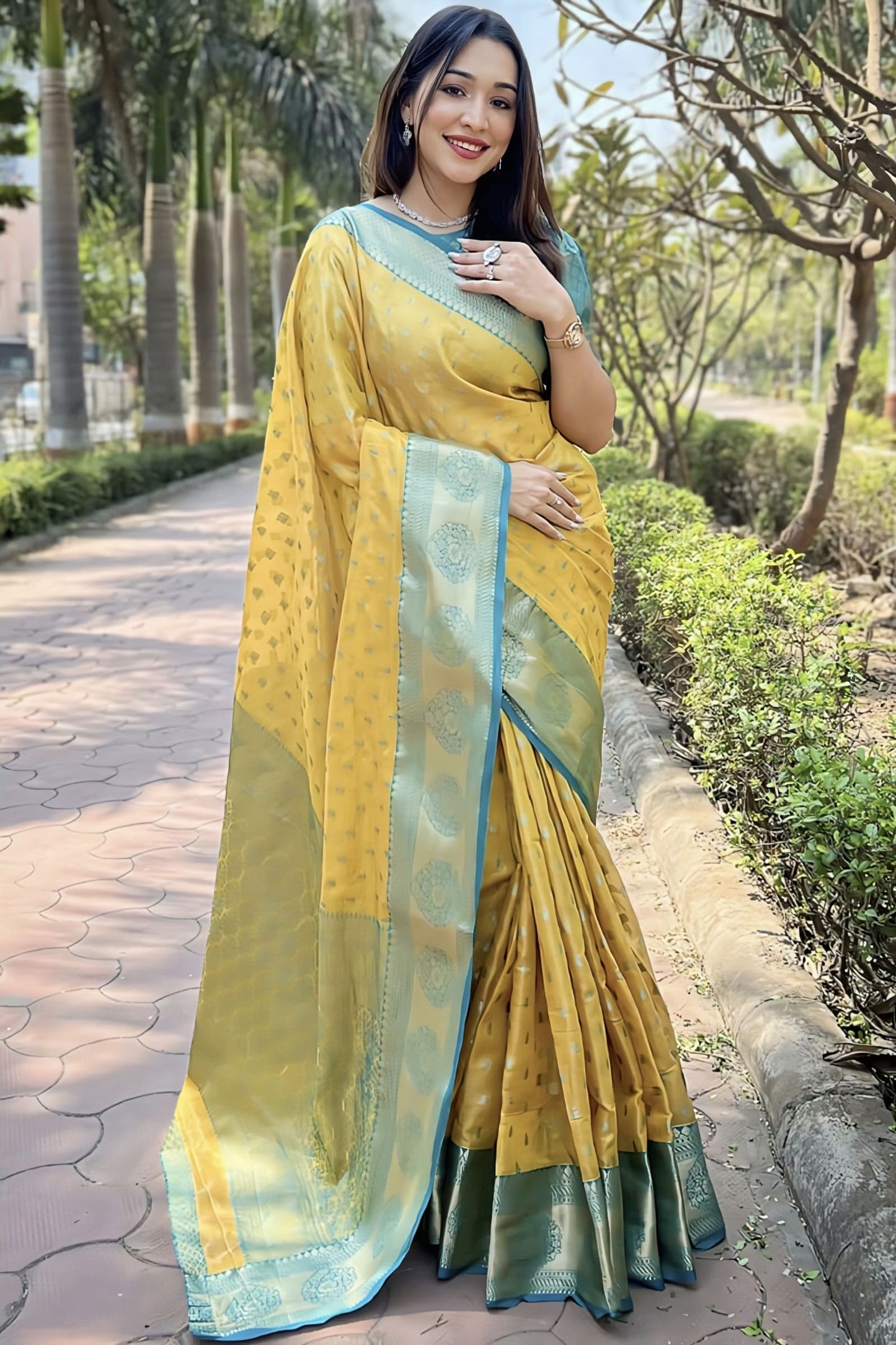 Lavender Banarasi Tissue Silk Saree with Zari Weaving & Matching Blouse Piece