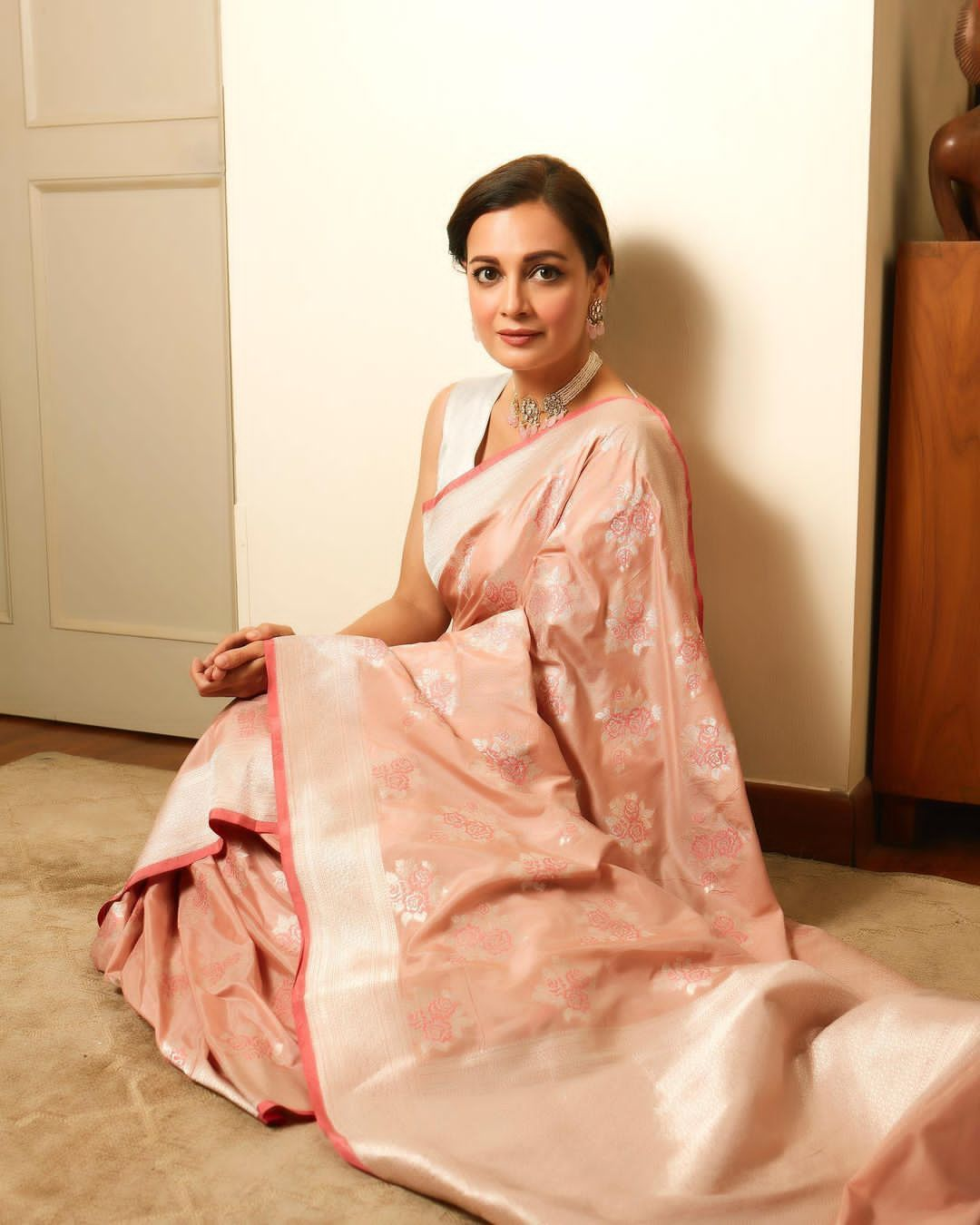 Dia Mirza Looks Beautiful in Peach Banarasi Silk Saree