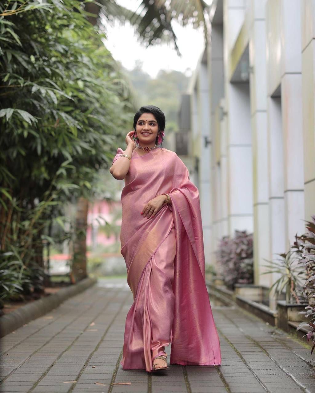 Pink Pastel Kanjivaram Lichi Silk saree