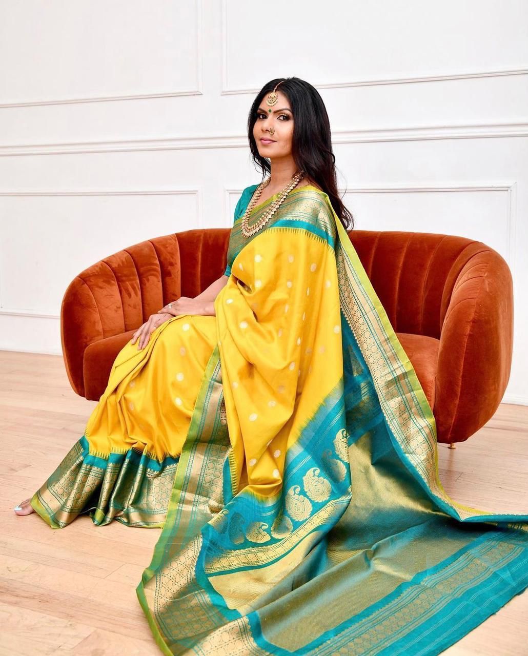 New Traditional Lichi Silk Bridal Wear Banarsi Designer Saree 3093